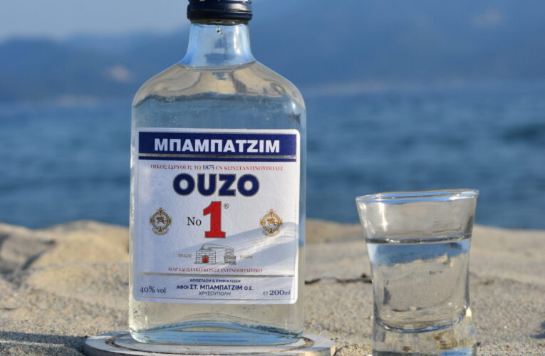 Babatzim: el Ouzo griego con 148 años de destilación