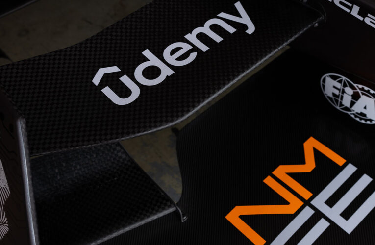 La plataforma de aprendizaje Udemy firma asociación con el equipo McLaren Racing