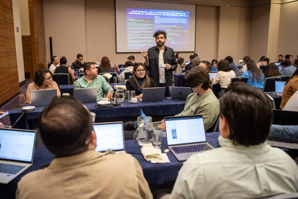 Aspecto de una sesión de trabajo en Agentic Minds